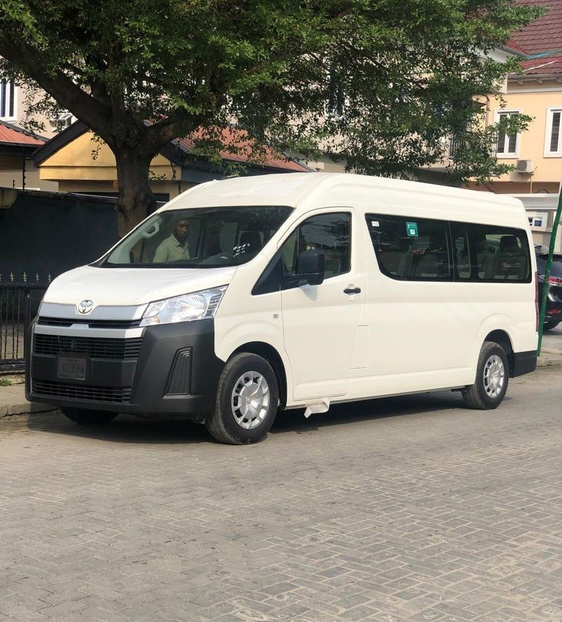 Hiace Bus